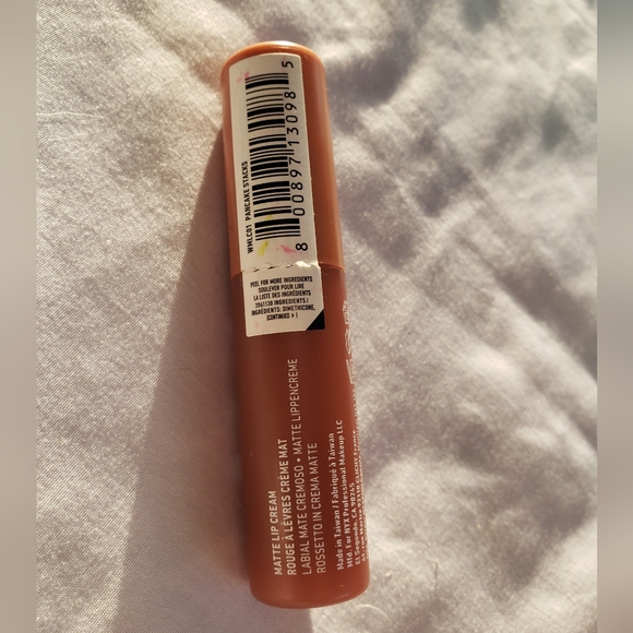 NYX Smooth Whip Matte Lip Cream, Moisturizing, Liquid Lipstick - Pancake Stacks - Picture 7 of 7